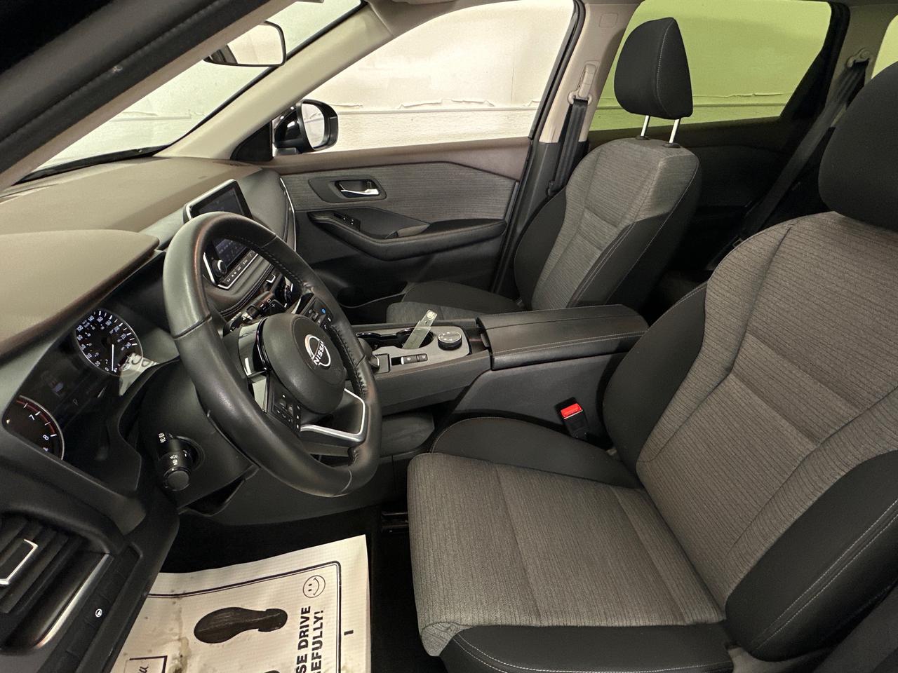 2023 Nissan Rogue SV Moonroof 4dr All-Wheel Drive Sport Utility Photo