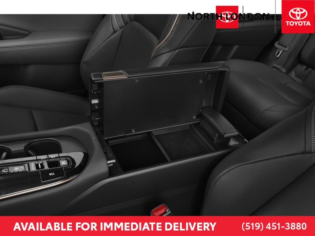 2026 Toyota Crown Signia Limited 4dr All-Wheel Drive Photo