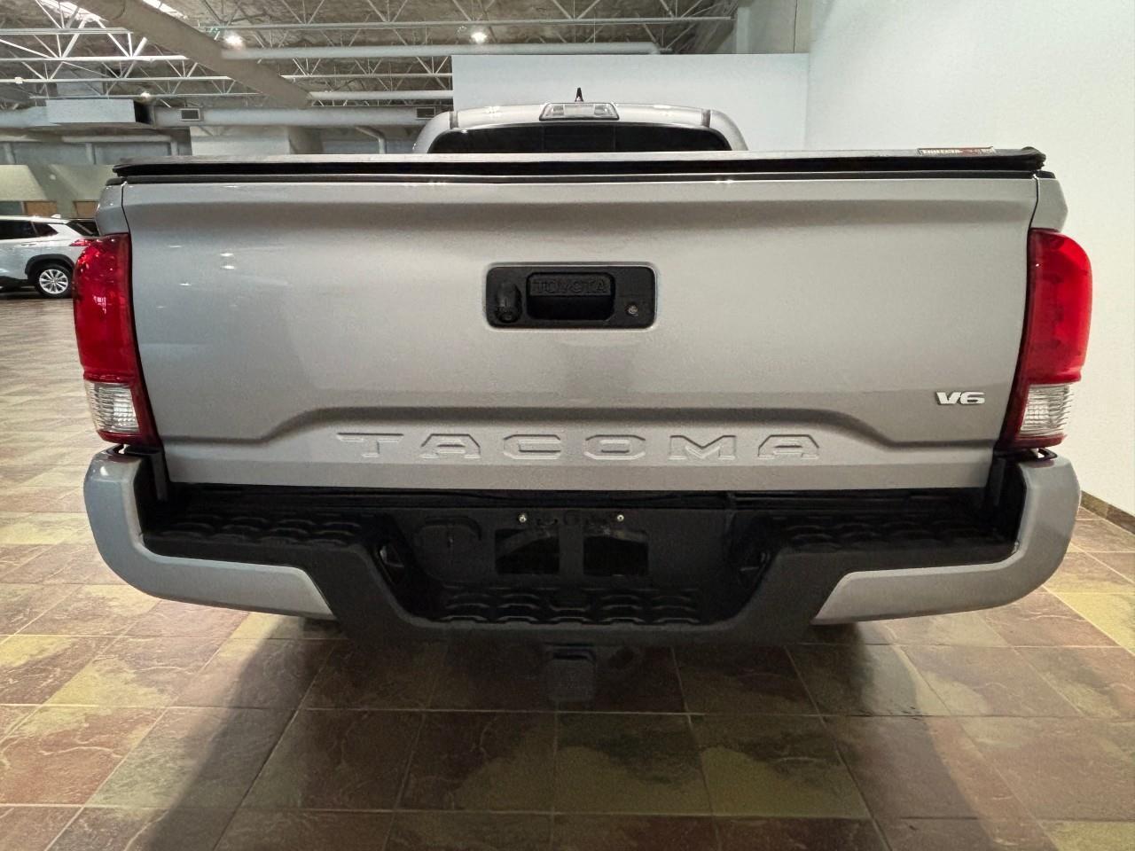 2017 Toyota Tacoma SR5 Photo