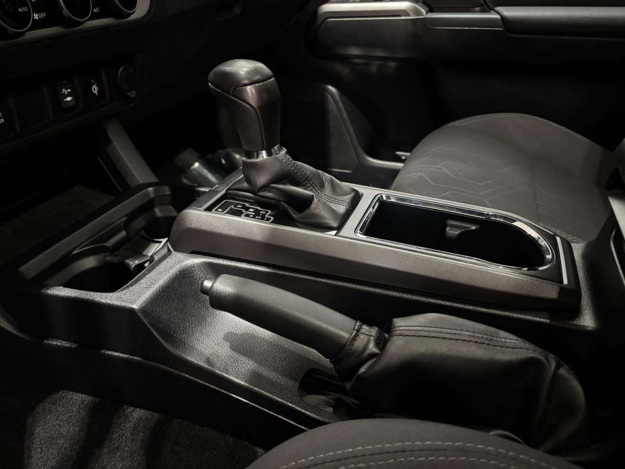 2017 Toyota Tacoma SR5 Photo