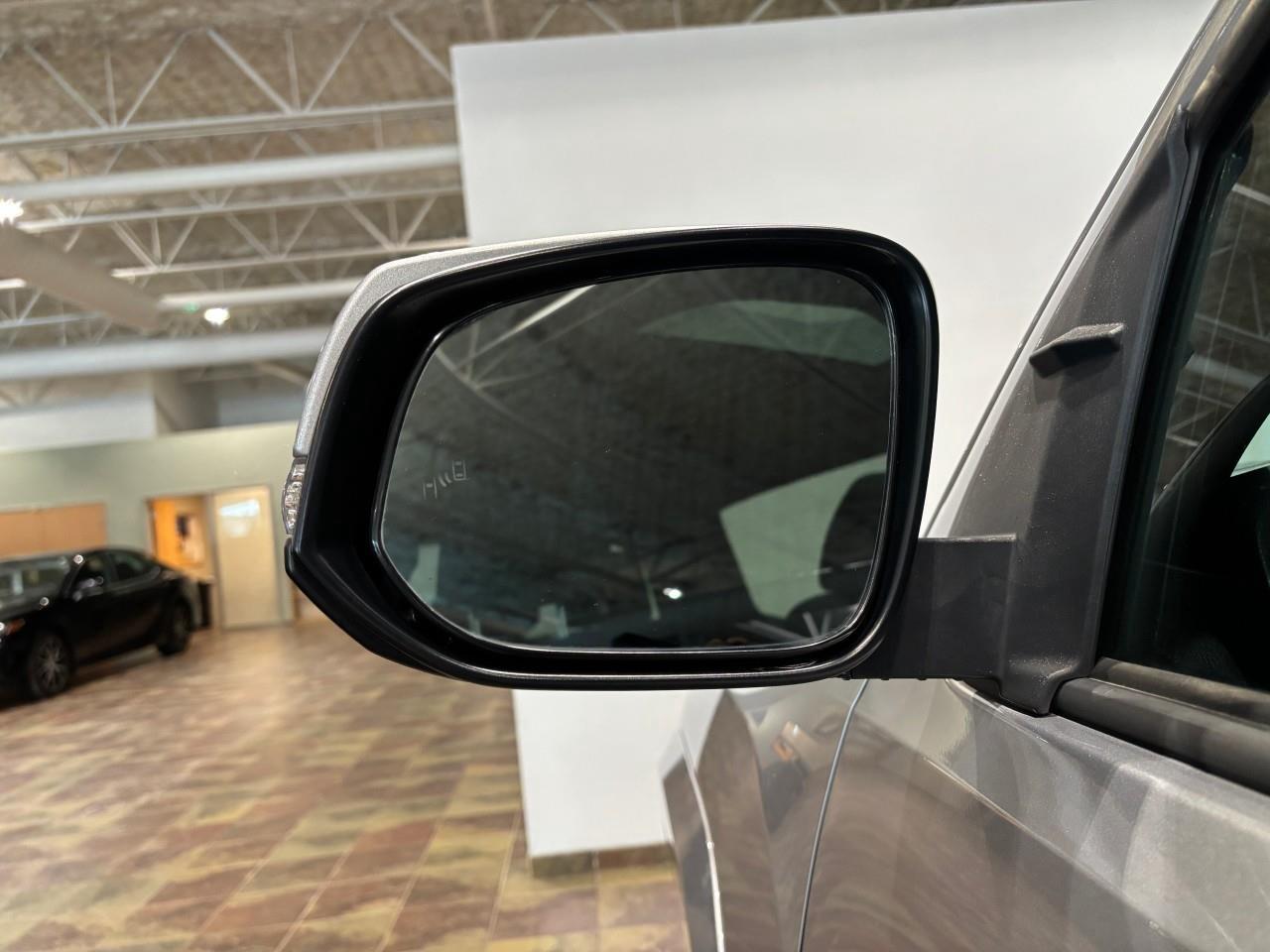 2017 Toyota Tacoma SR5 Photo