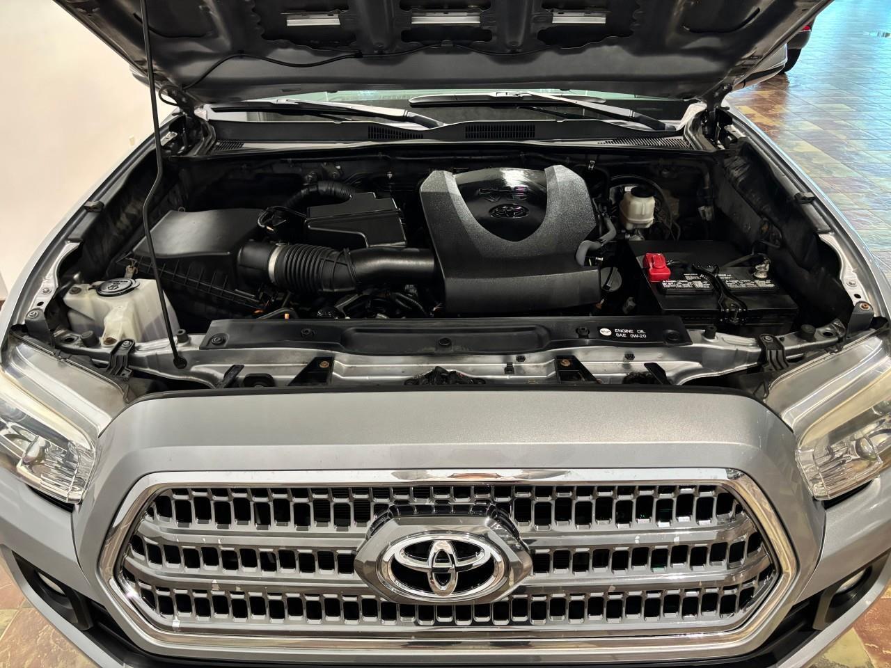 2017 Toyota Tacoma SR5 Photo