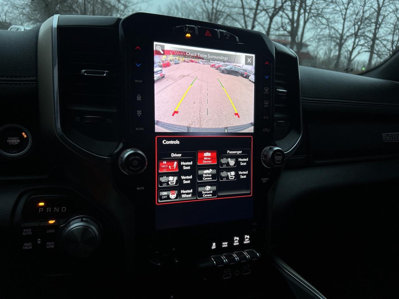 2019 RAM 1500 LARAMIE, LEATHER, PANORAMIC ROOF, REMOTE START! Photo