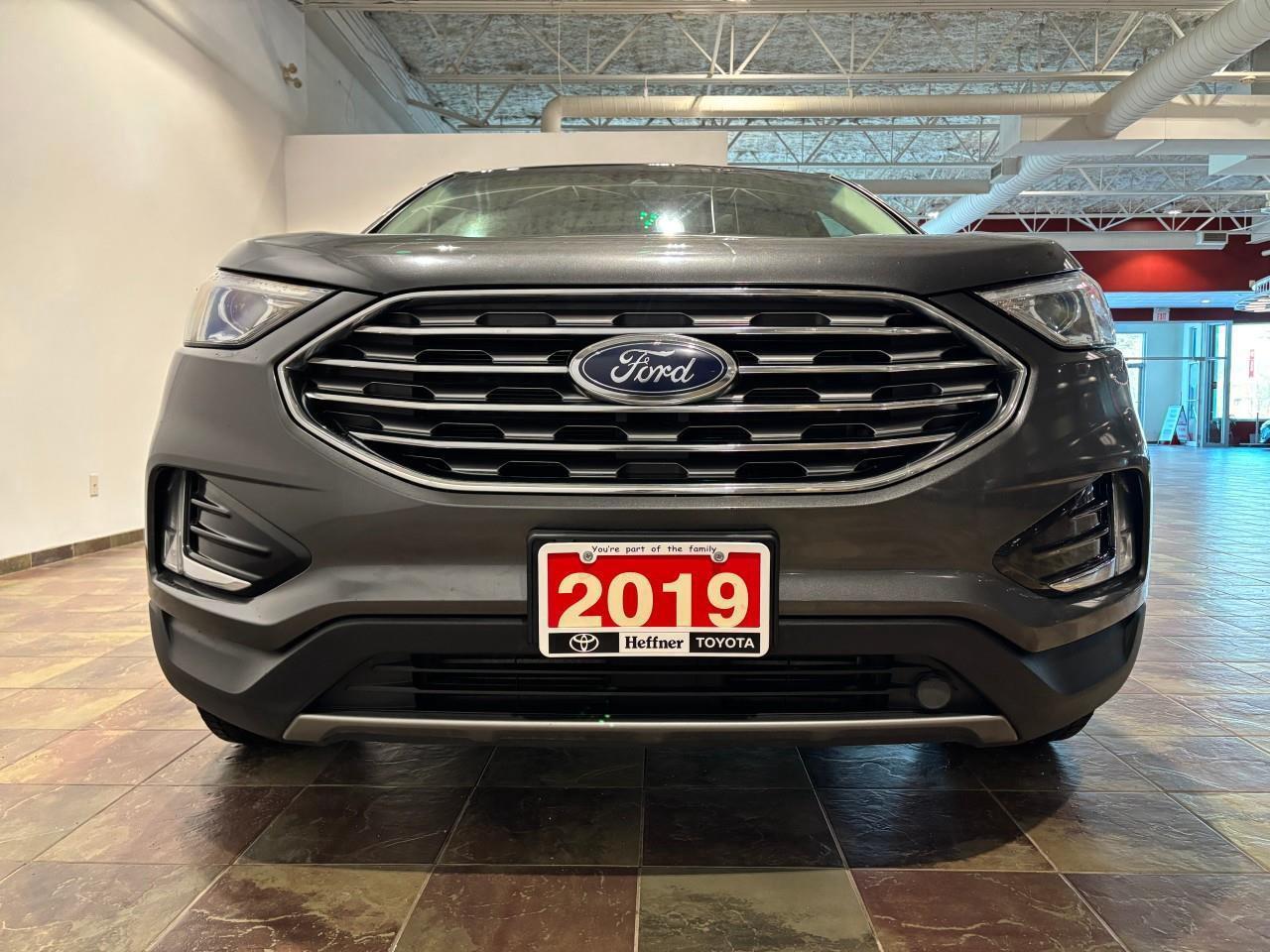2019 Ford Edge Titanium Photo