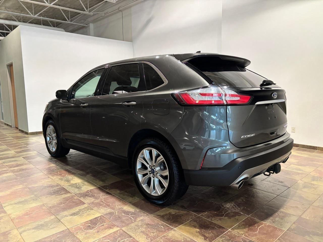 2019 Ford Edge Titanium Photo