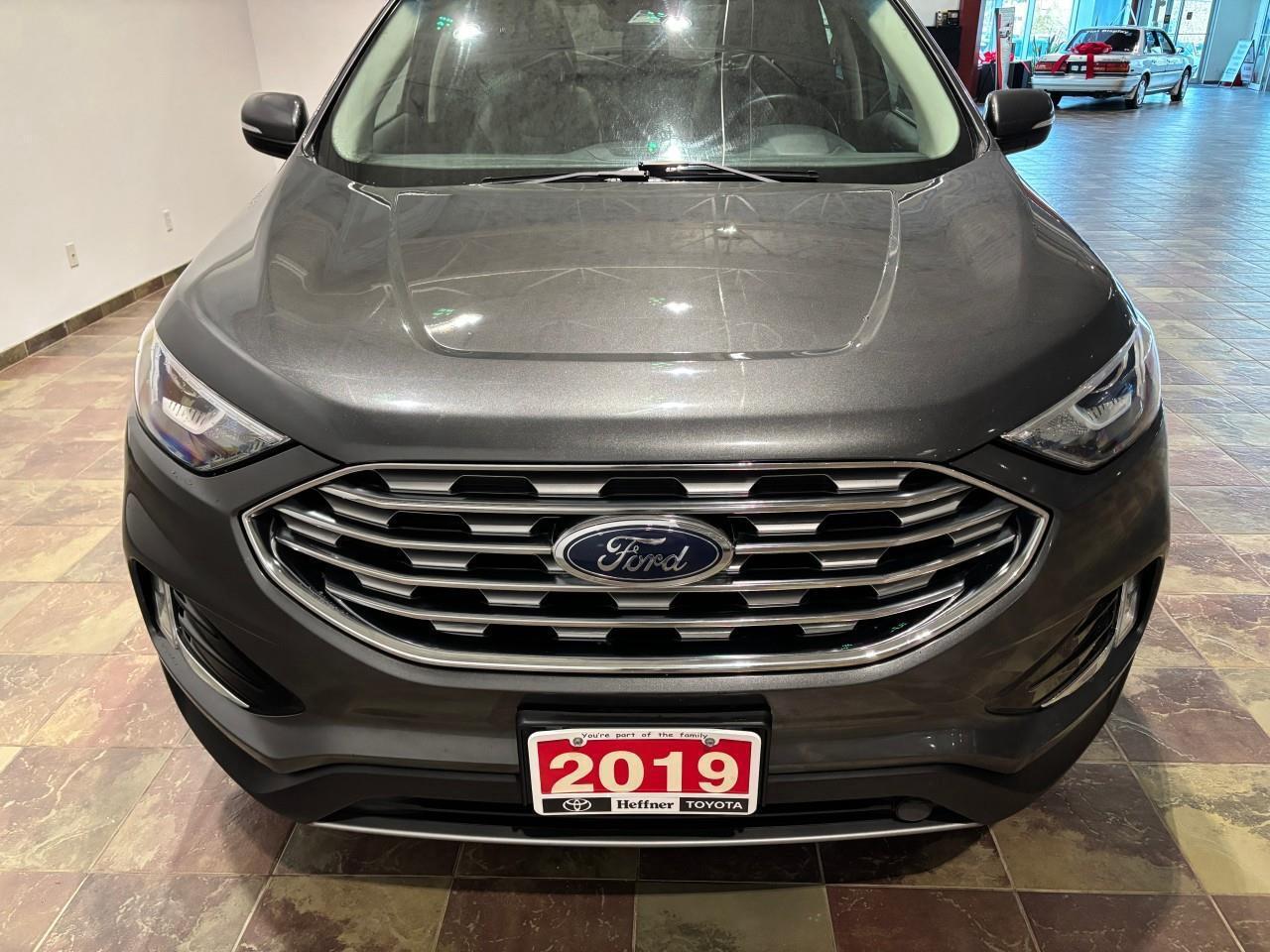 2019 Ford Edge Titanium Photo