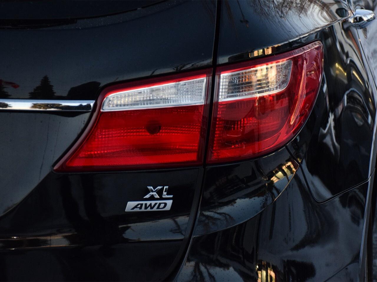 2016 Hyundai Santa Fe XL AWD 4dr 3.3L Auto Luxury Adventure Ed Photo