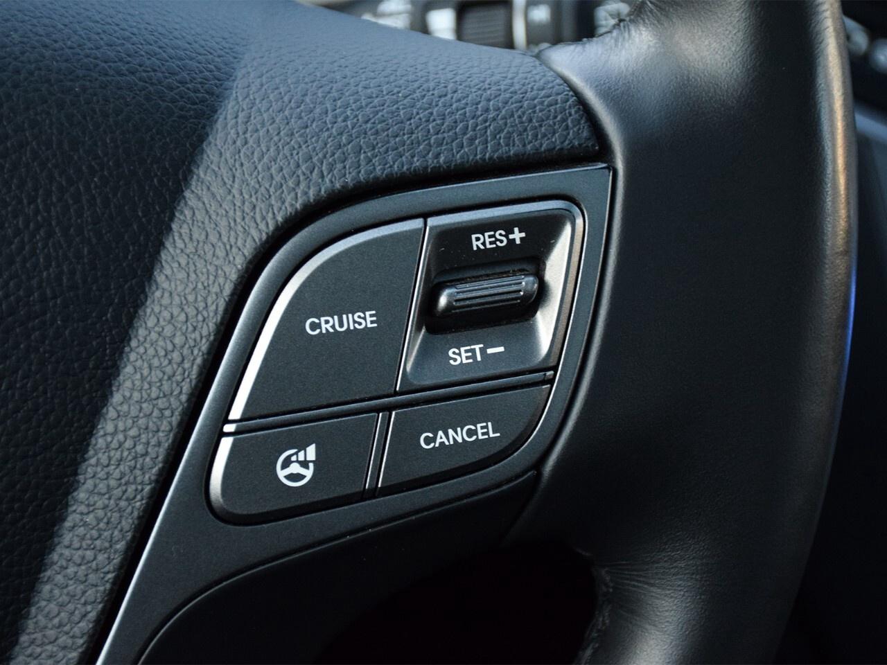 2016 Hyundai Santa Fe XL AWD 4dr 3.3L Auto Luxury Adventure Ed Photo