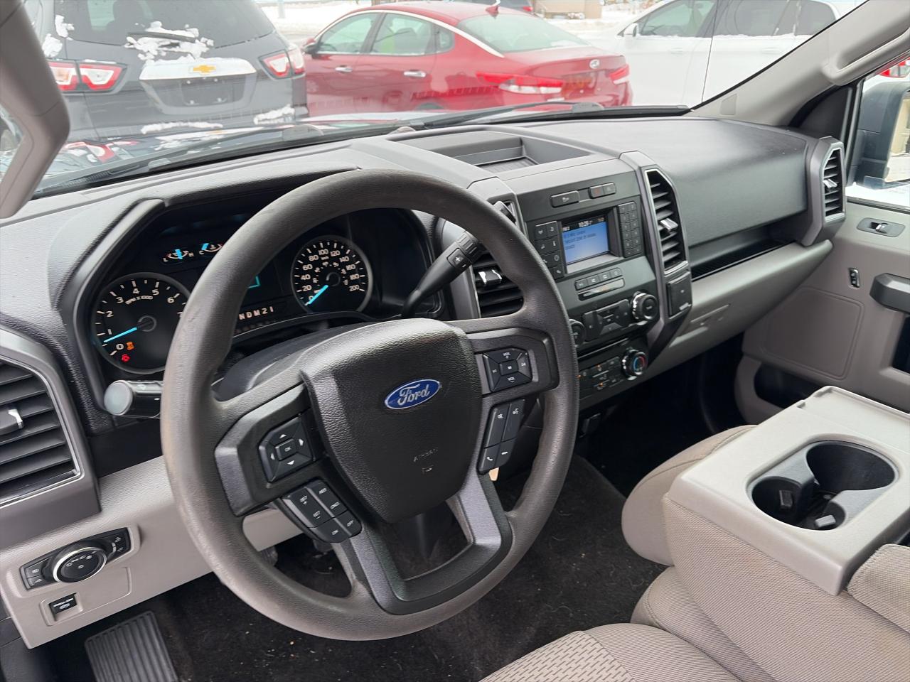 2018 Ford F-150 XLT-4X4-BLUETOOTH-CLEAN Photo