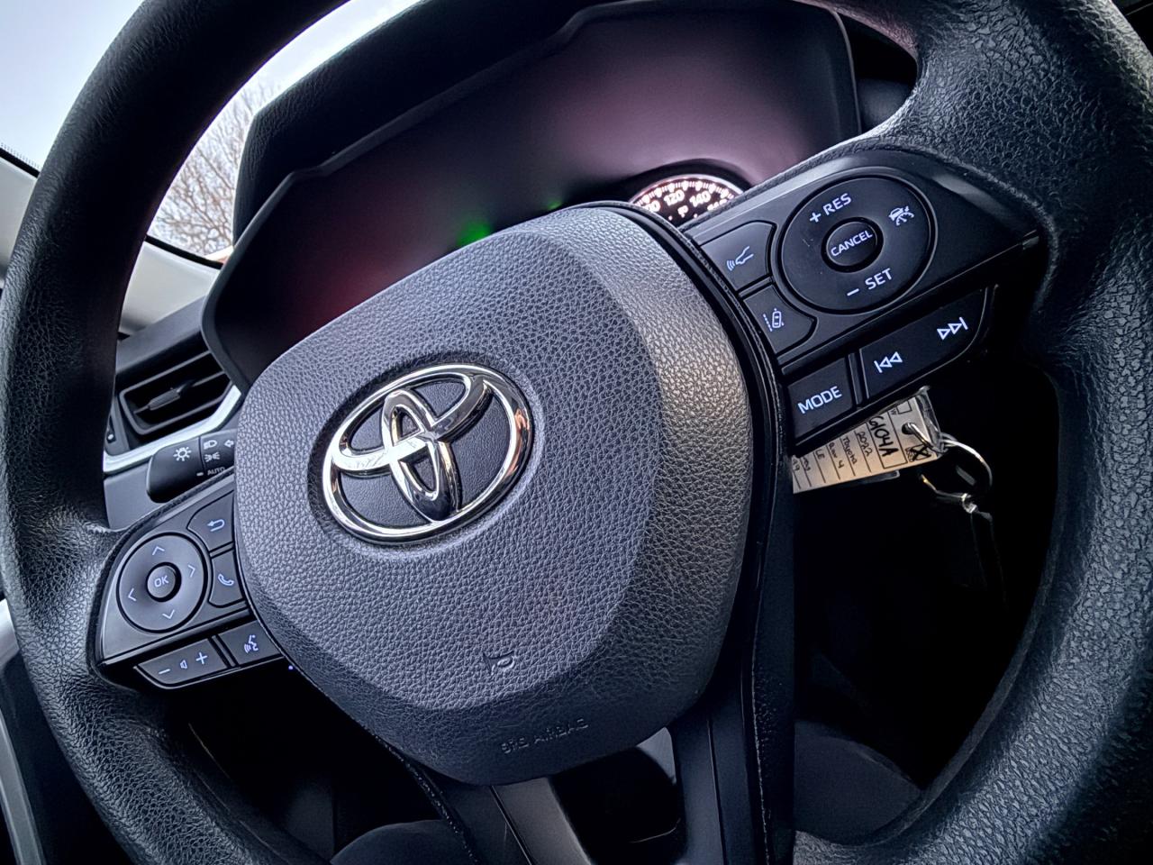 2022 Toyota RAV4 LE 4dr All-wheel Drive Photo
