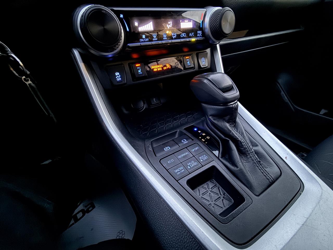 2022 Toyota RAV4 LE 4dr All-wheel Drive Photo