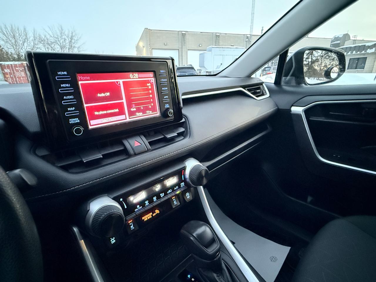 2022 Toyota RAV4 LE 4dr All-wheel Drive Photo