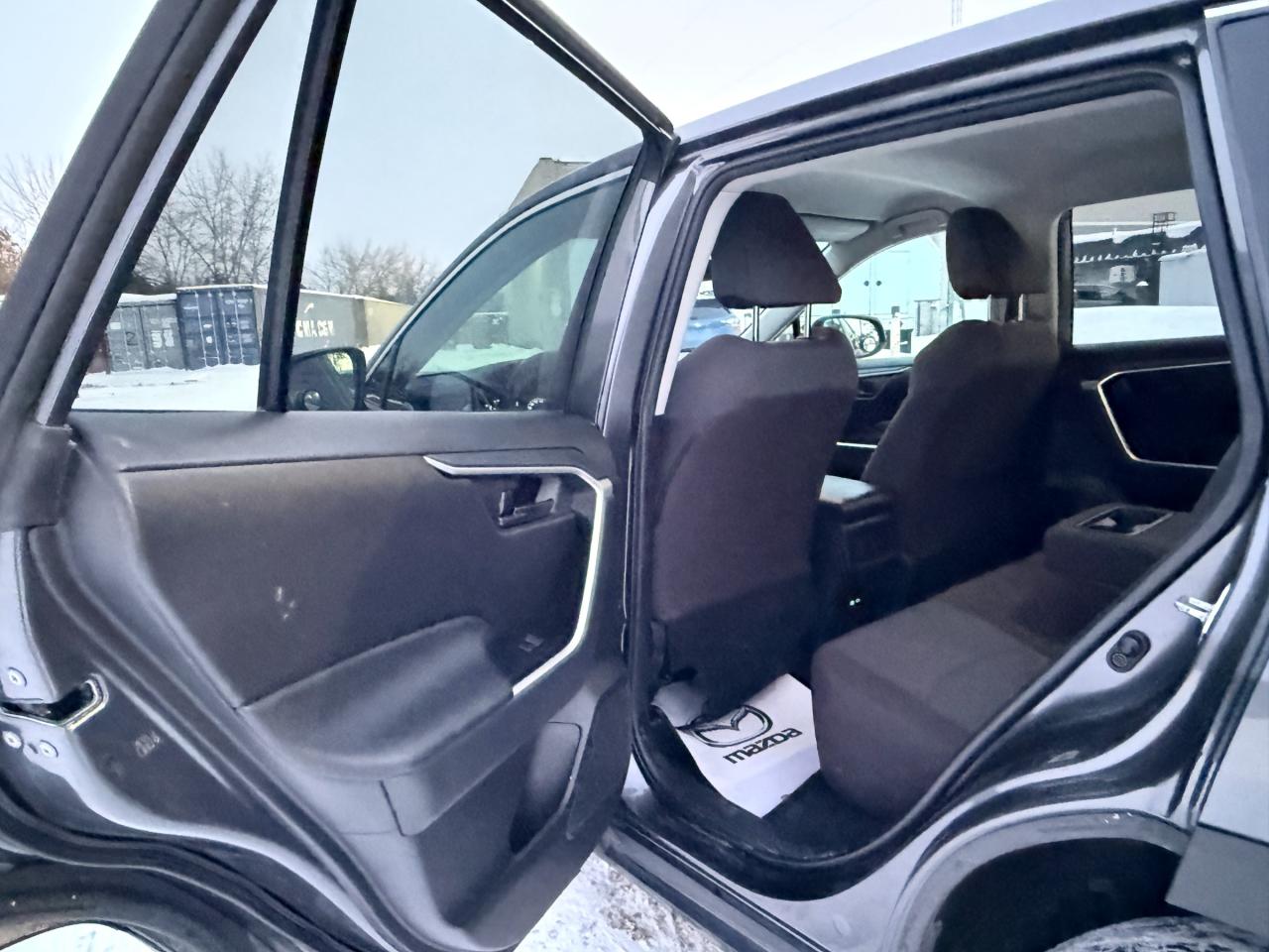 2022 Toyota RAV4 LE 4dr All-wheel Drive Photo