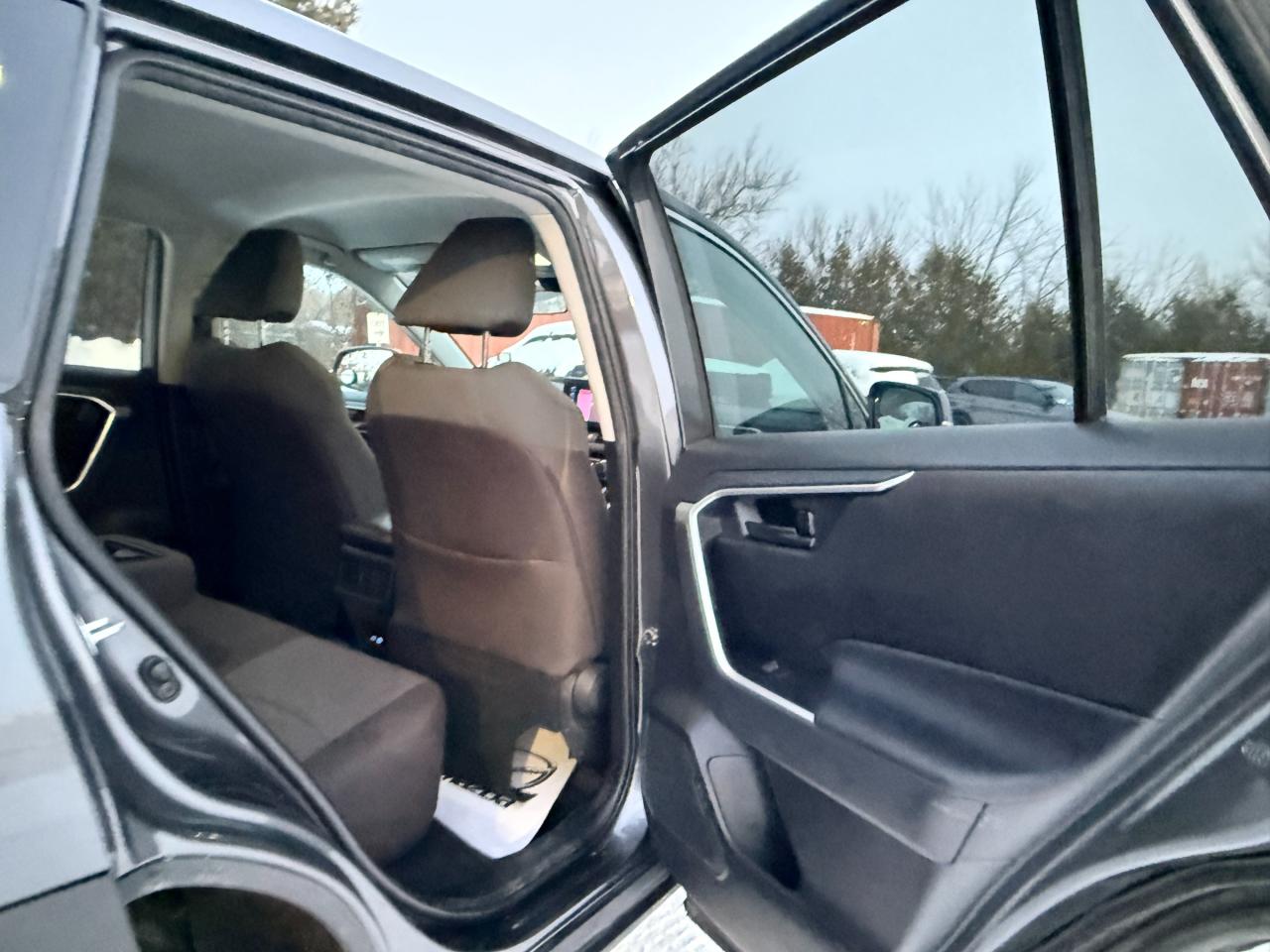 2022 Toyota RAV4 LE 4dr All-wheel Drive Photo