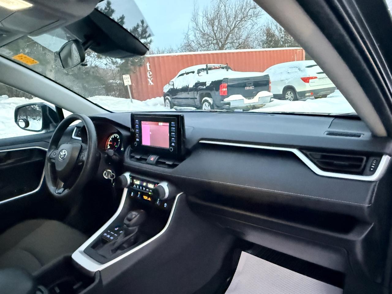 2022 Toyota RAV4 LE 4dr All-wheel Drive Photo