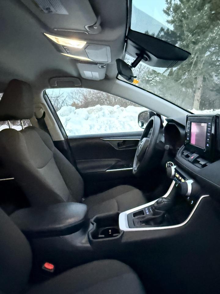 2022 Toyota RAV4 LE 4dr All-wheel Drive Photo