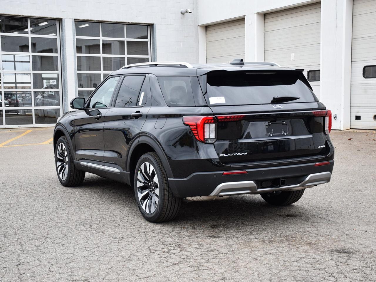 2026 Ford Explorer Platinum 4WD Photo