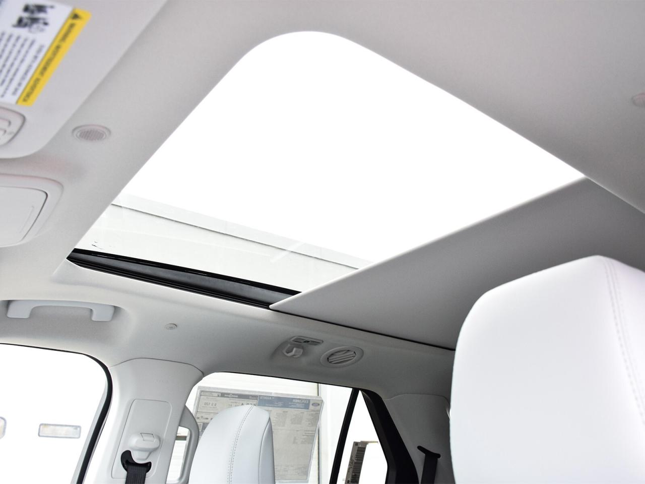 2026 Ford Explorer Platinum 4WD Photo