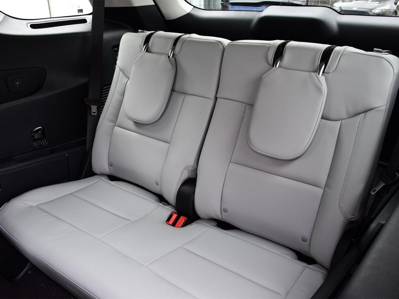 2026 Ford Explorer Platinum 4WD Photo