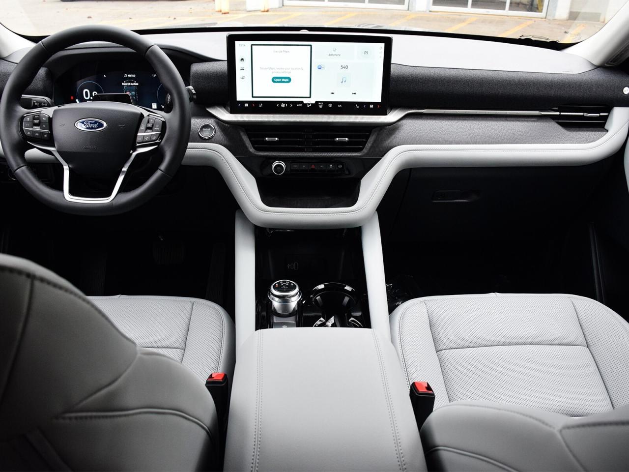 2026 Ford Explorer Platinum 4WD Photo