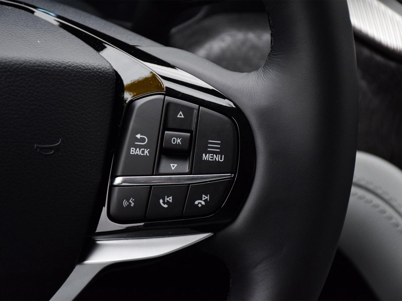 2026 Ford Explorer Platinum 4WD Photo