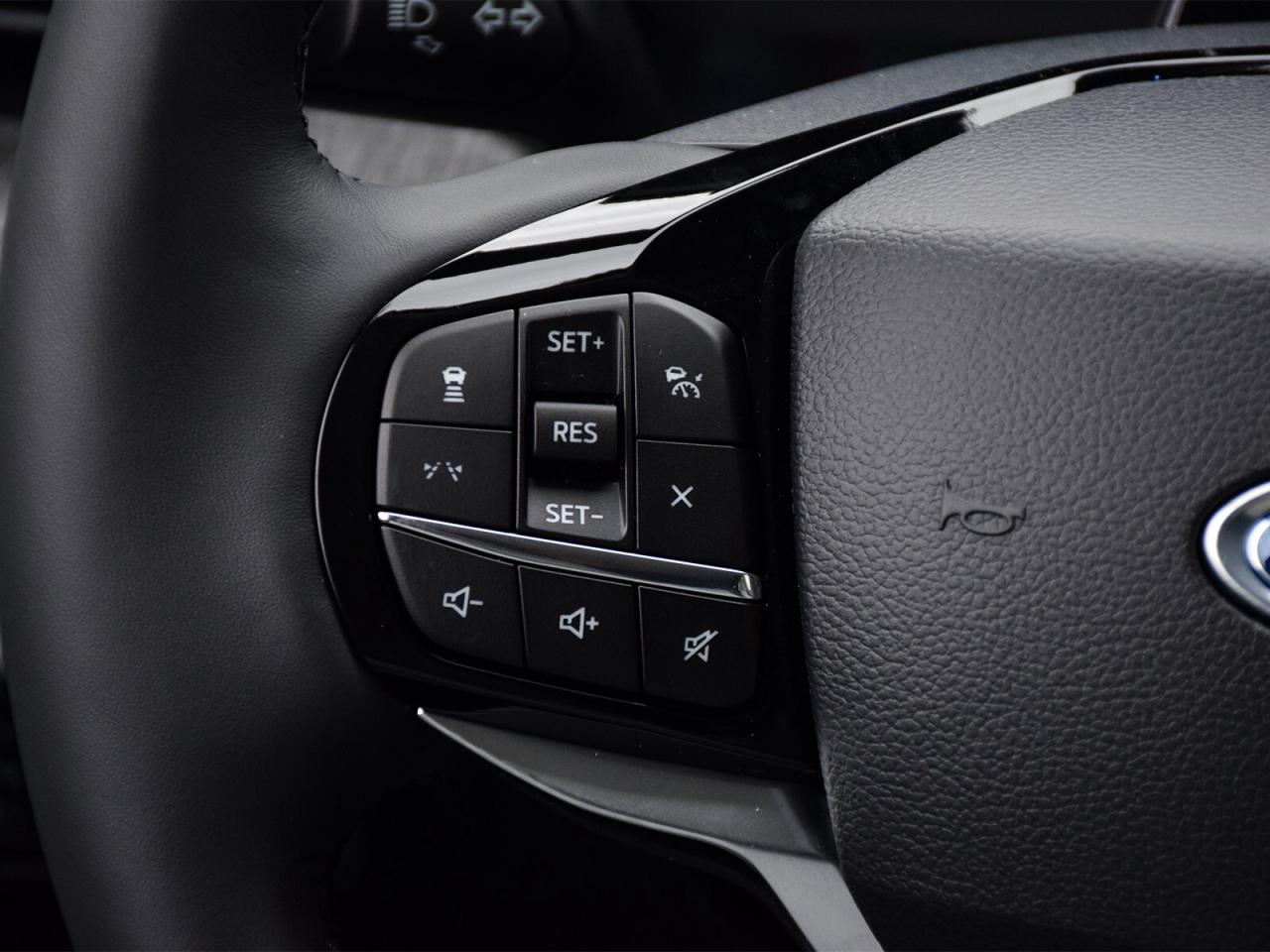 2026 Ford Explorer Platinum 4WD Photo