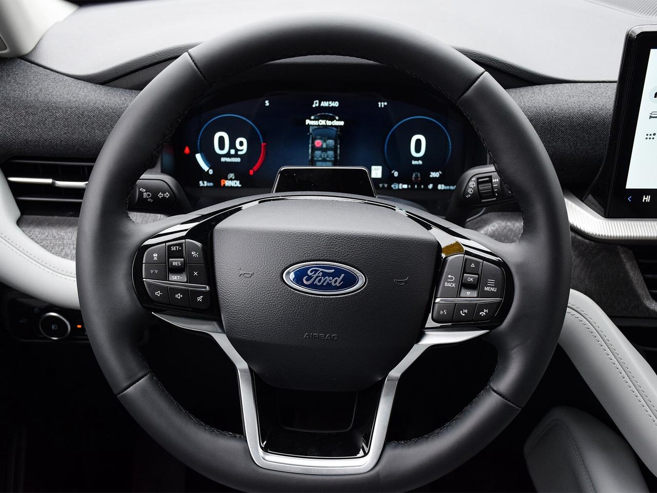 2026 Ford Explorer Platinum 4WD Photo