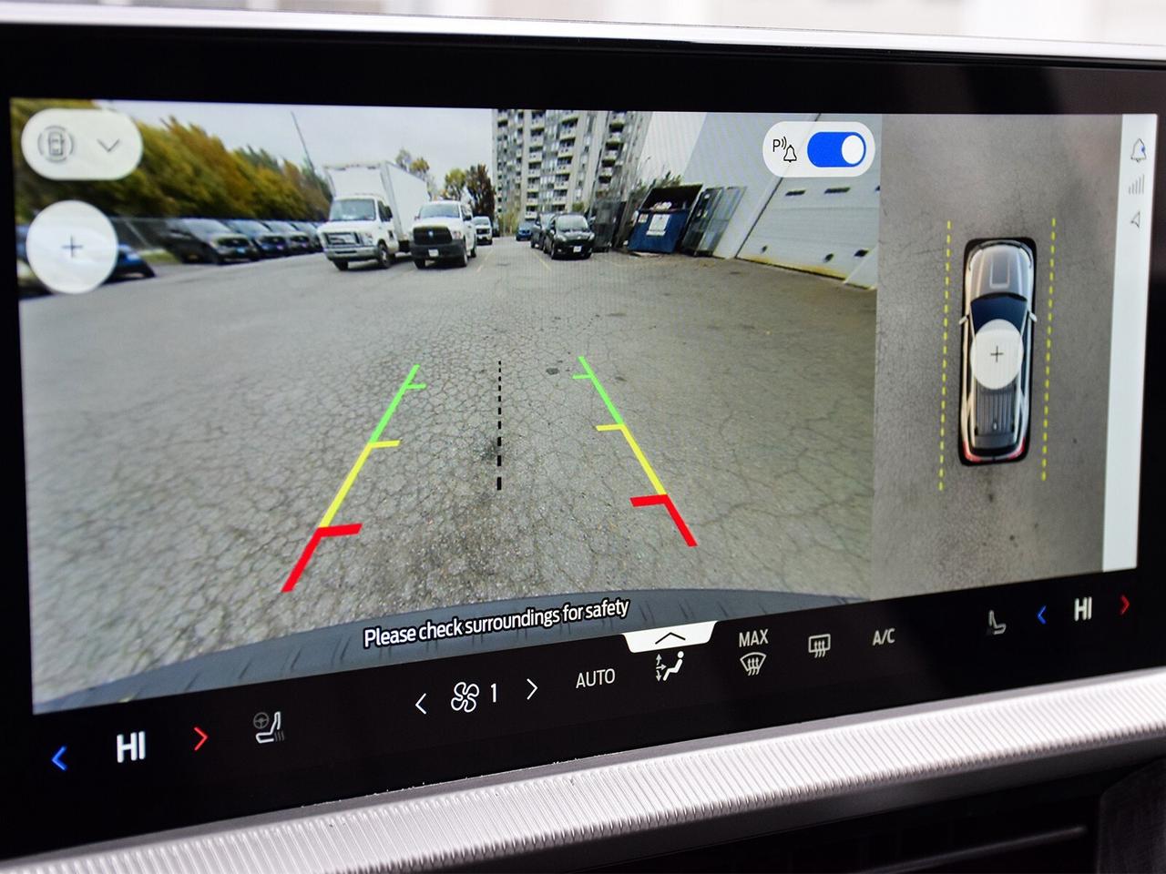 2026 Ford Explorer Platinum 4WD Photo