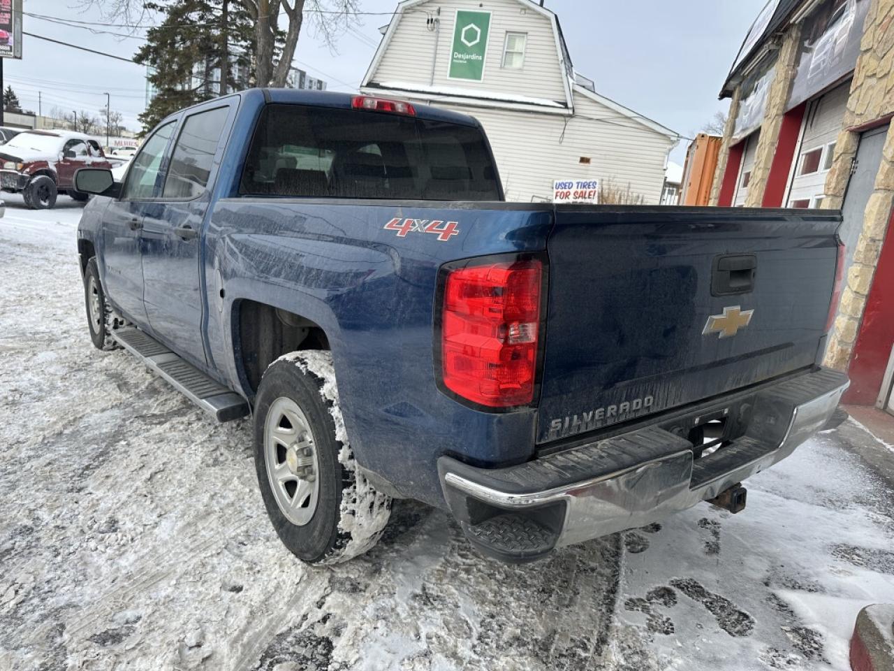 2017 Chevrolet Silverado 1500 4WD Crew Cab 143.5" LS Photo2