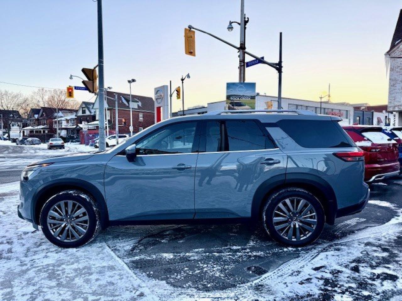 2024 Nissan Pathfinder SL Premium, NAVI, LEATHER, PANO ROOF, BOSE, 360 CA Photo