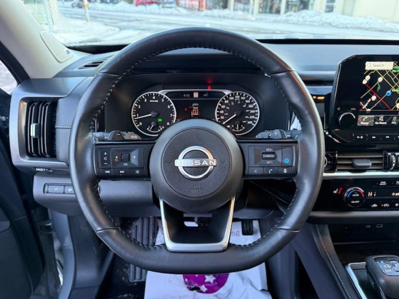 2024 Nissan Pathfinder SL Premium, NAVI, LEATHER, PANO ROOF, BOSE, 360 CA Photo