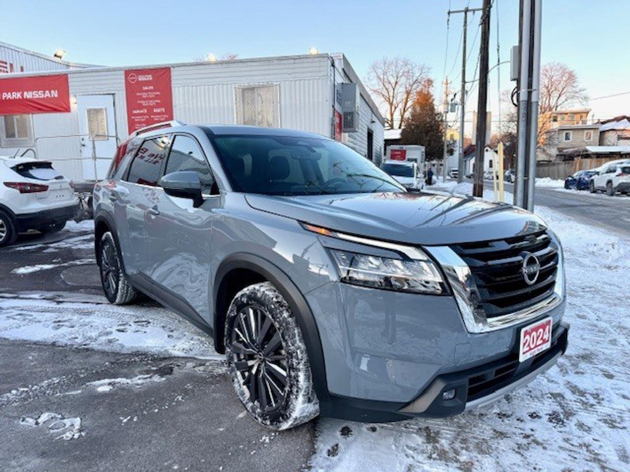 2024 Nissan Pathfinder SL Premium, NAVI, LEATHER, PANO ROOF, BOSE, 360 CA Photo