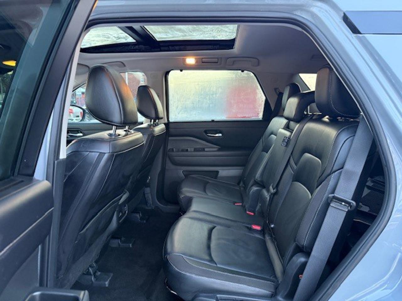 2024 Nissan Pathfinder SL Premium, NAVI, LEATHER, PANO ROOF, BOSE, 360 CA Photo