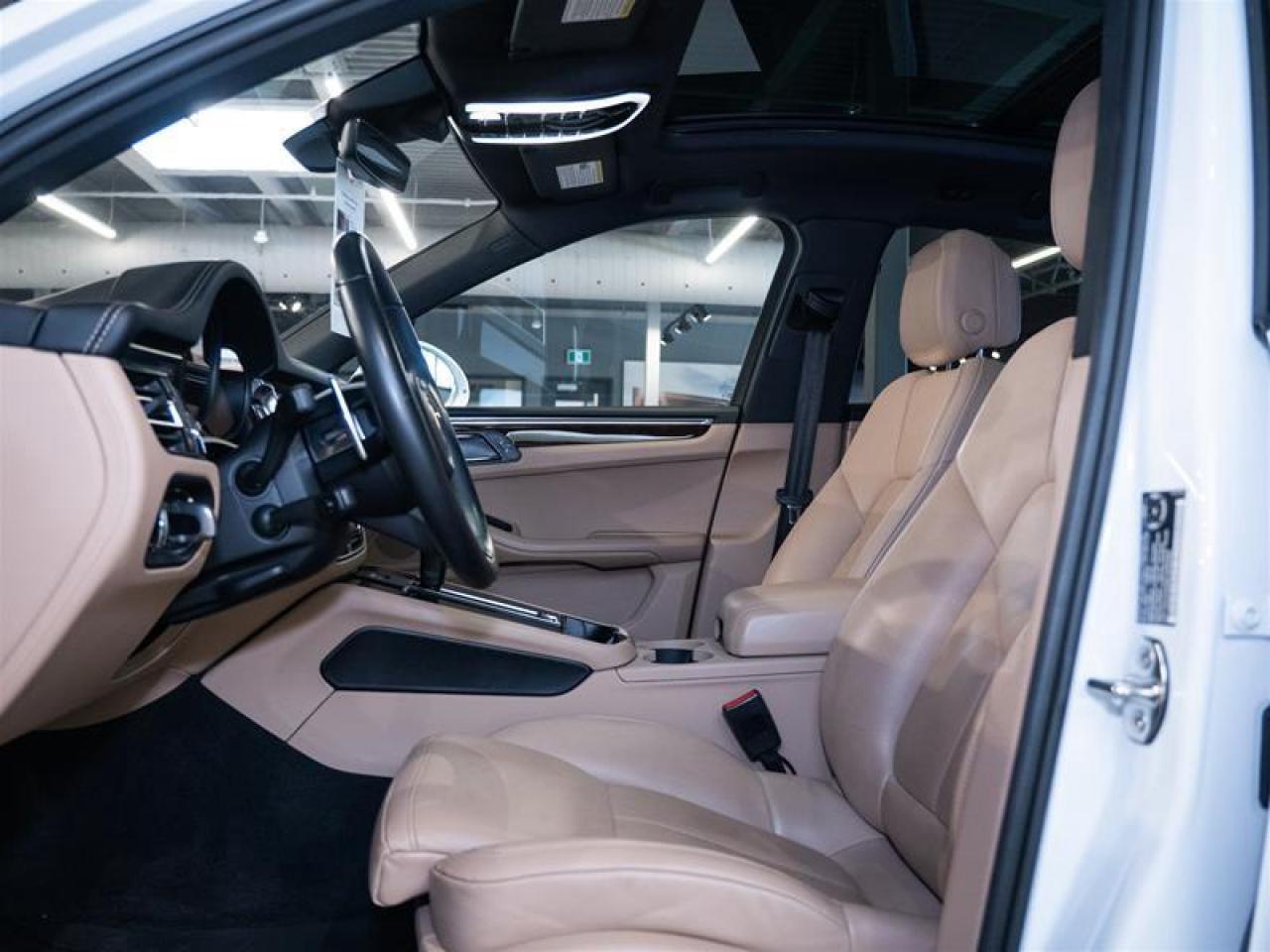 2024 Porsche Macan S AWD Photo