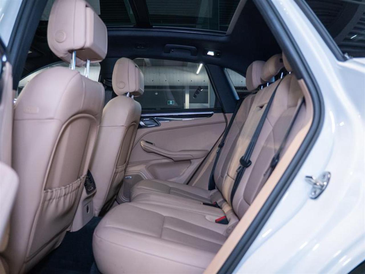 2024 Porsche Macan S AWD Photo