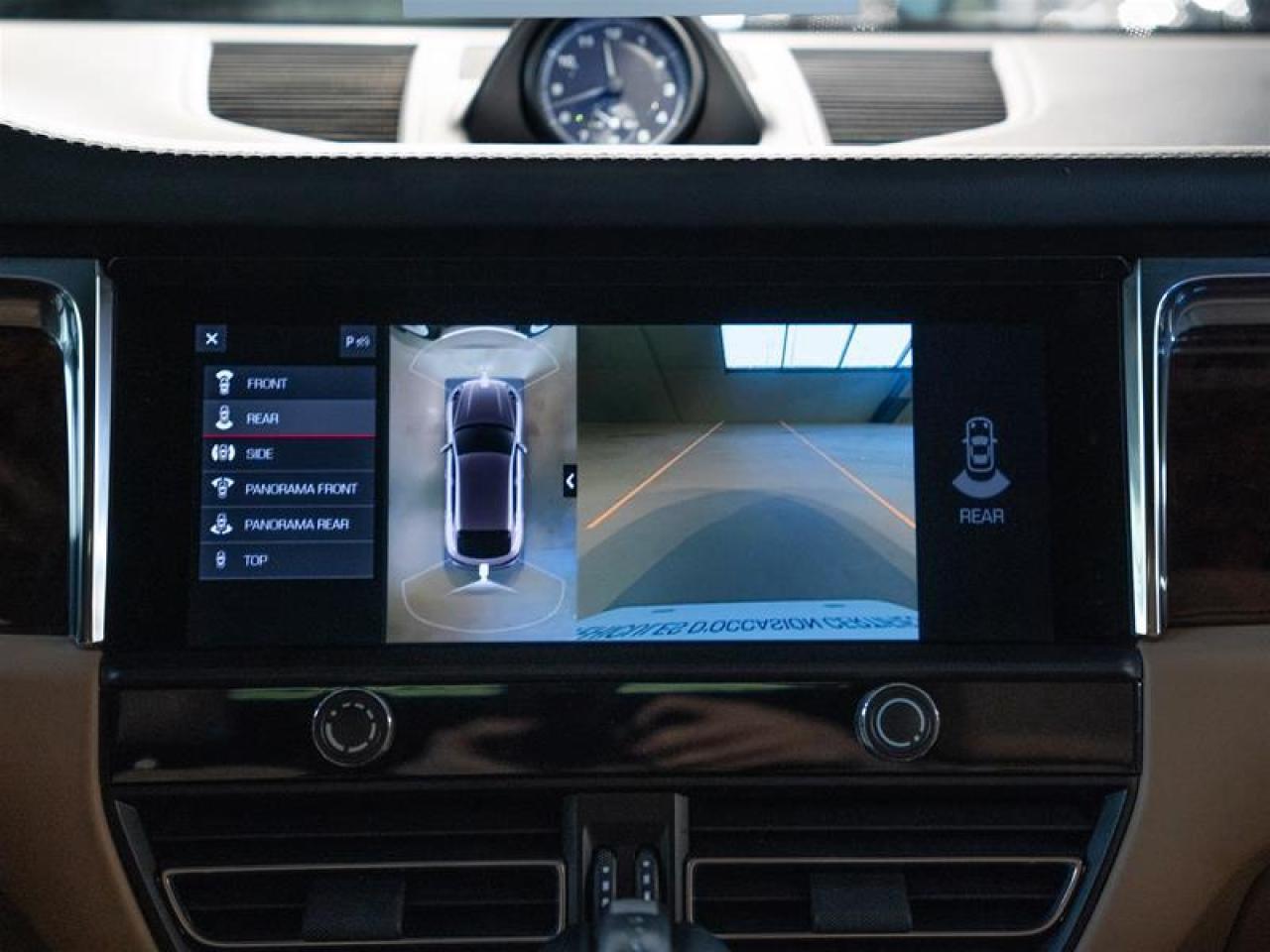 2024 Porsche Macan S AWD Photo