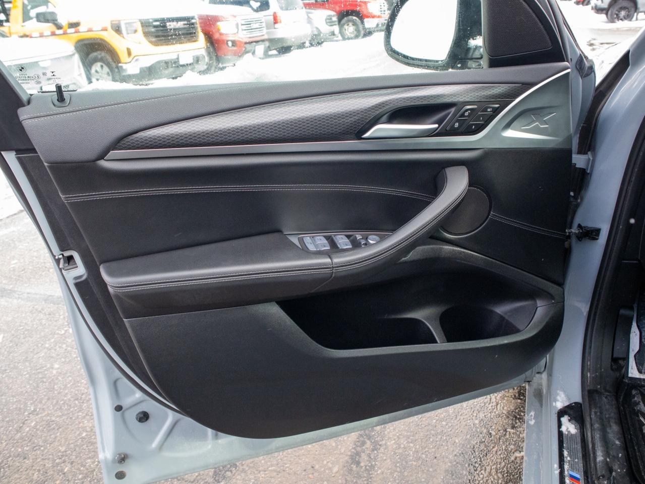 2022 BMW X3 xDrive30i- AWD   Premium Interior Quality Photo