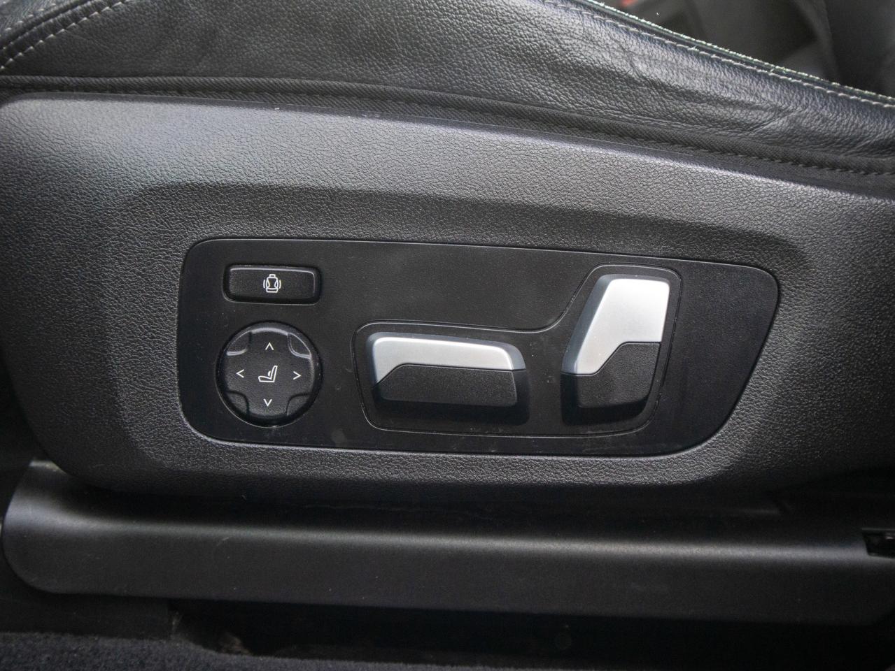 2022 BMW X3 xDrive30i- AWD   Premium Interior Quality Photo