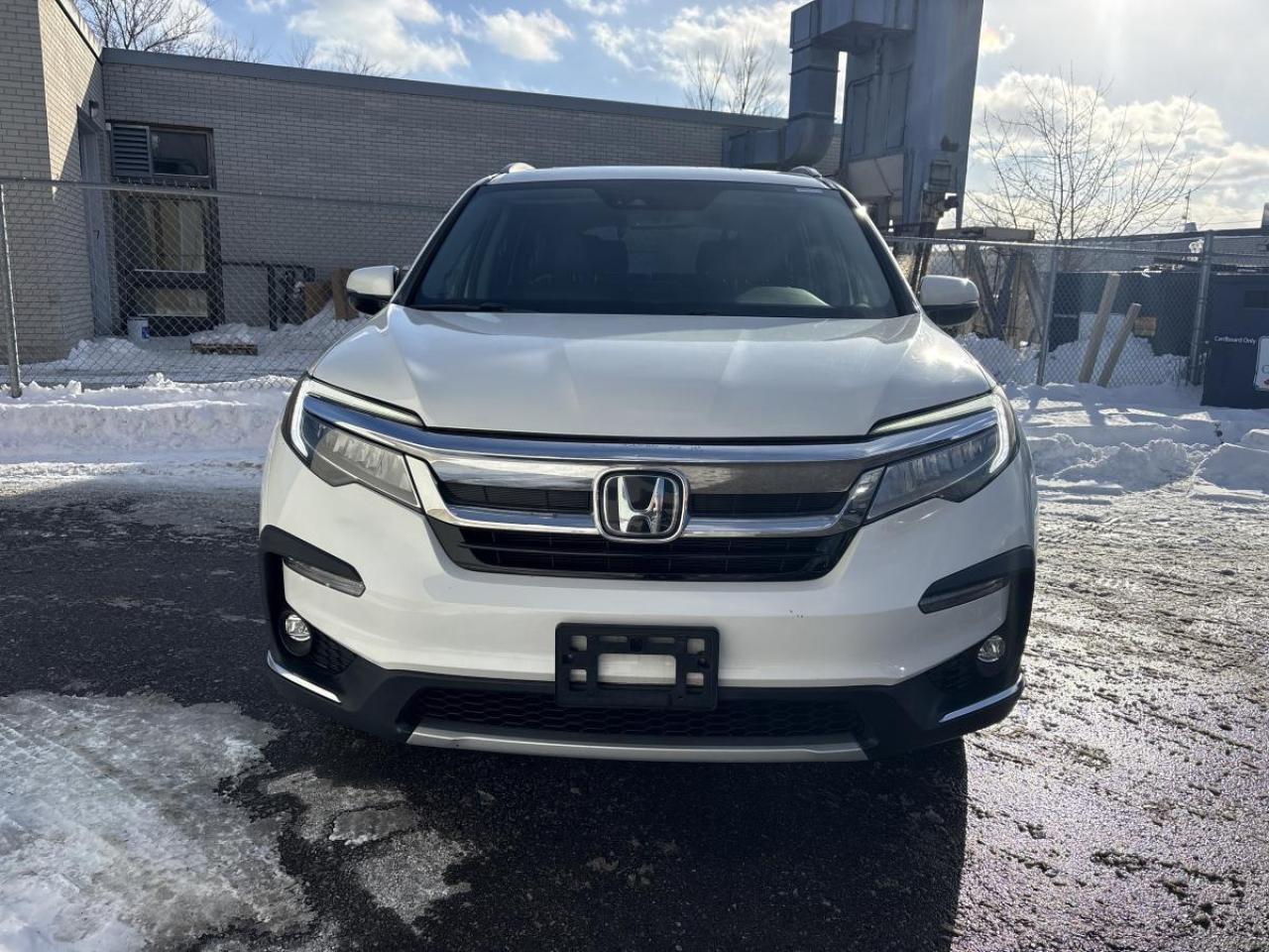 2020 Honda Pilot TOURING 8-PASSENGER Photo
