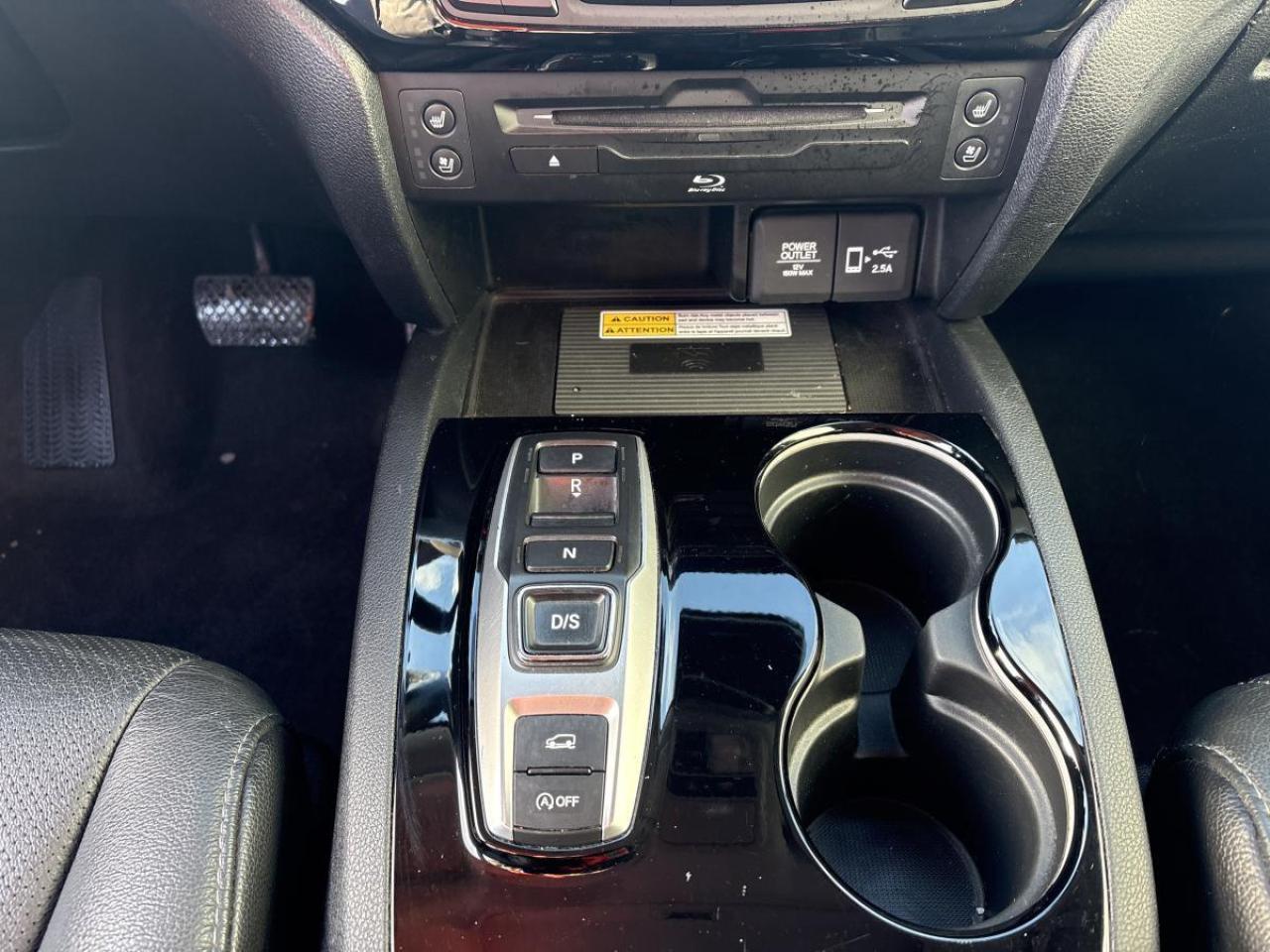 2020 Honda Pilot TOURING 8-PASSENGER Photo