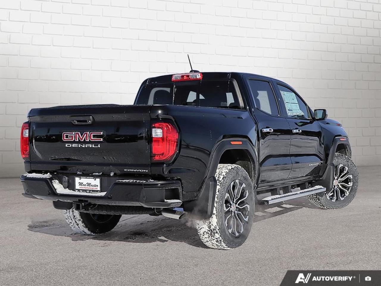 2026 GMC Canyon Crew Cab Short Box 4-Wheel Drive Denali Photo4