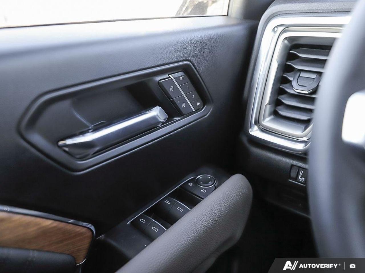 2026 GMC Canyon Crew Cab Short Box 4-Wheel Drive Denali Photo