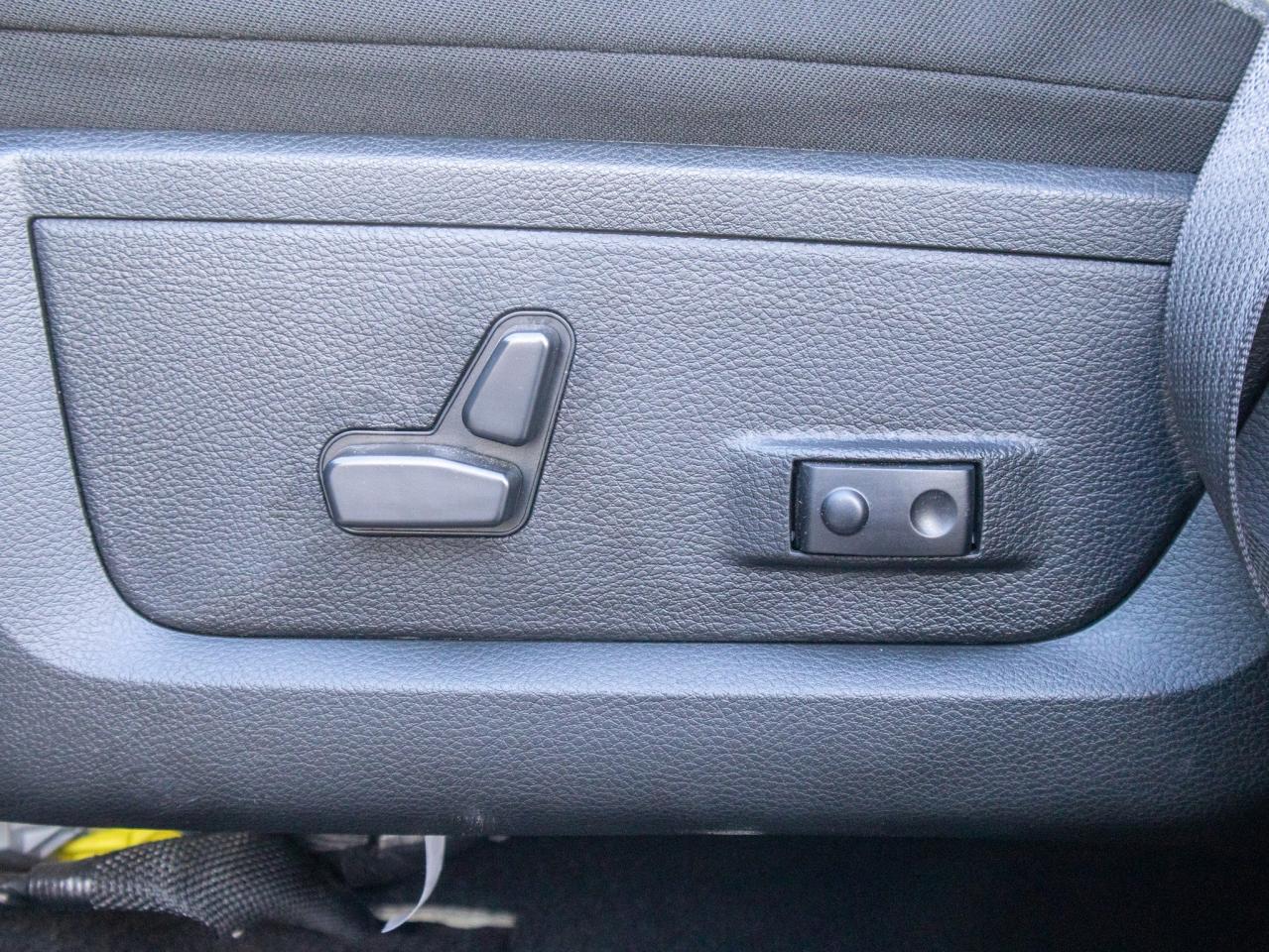 2023 RAM 1500 Classic Tradesman - Tows over 10,300   Adjustable Steering Photo