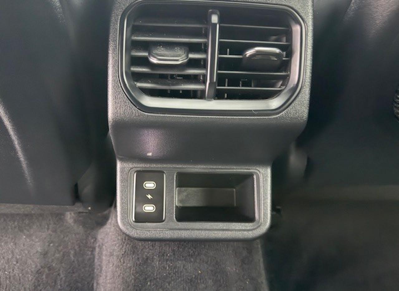 2025 Kia K4 GT-Line Turbo FWD Photo