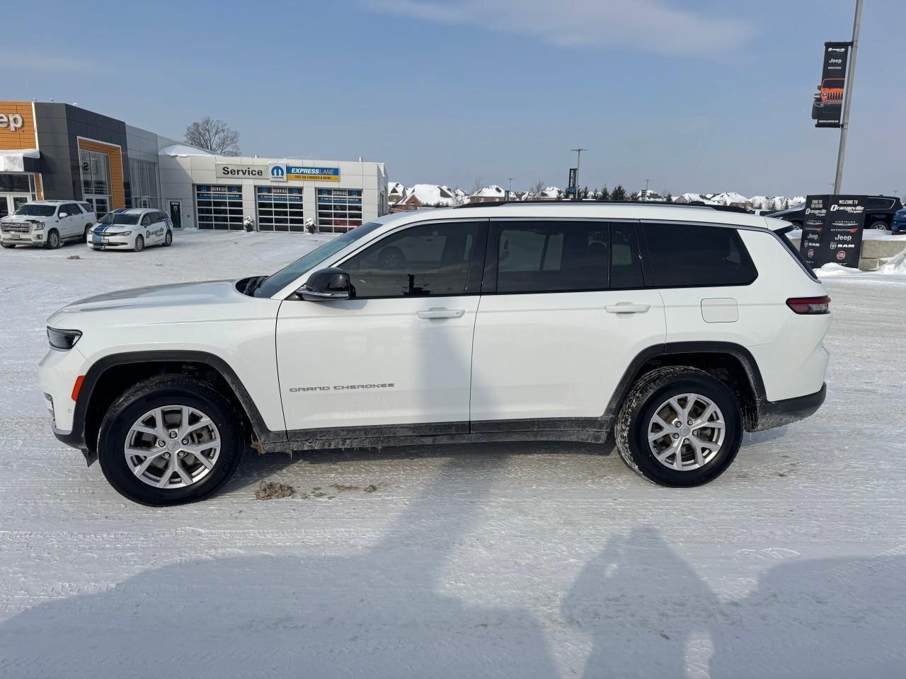 2022 Jeep Grand Cherokee L LimitedLIMITED, 3.6L V6, 4X4, SUNROOF, ALLOYS, 1-O Photo