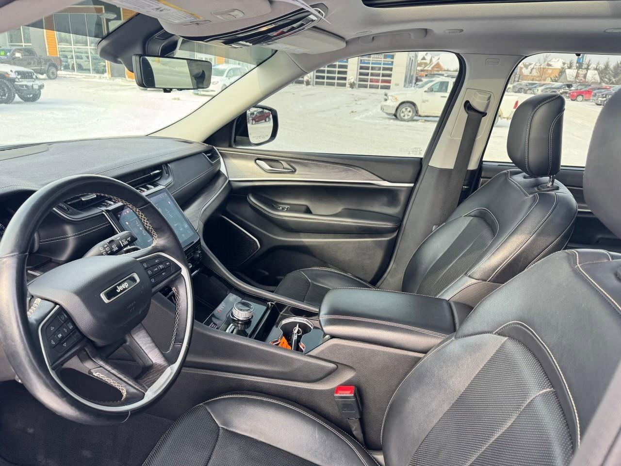 2022 Jeep Grand Cherokee L LimitedLIMITED, 3.6L V6, 4X4, SUNROOF, ALLOYS, 1-O Photo