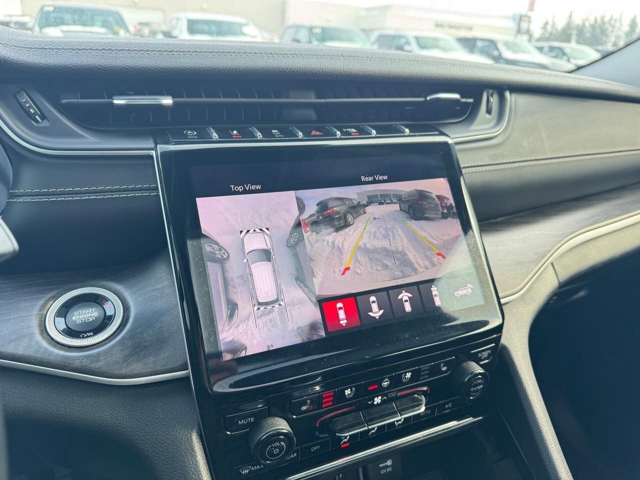 2022 Jeep Grand Cherokee L LimitedLIMITED, 3.6L V6, 4X4, SUNROOF, ALLOYS, 1-O Photo