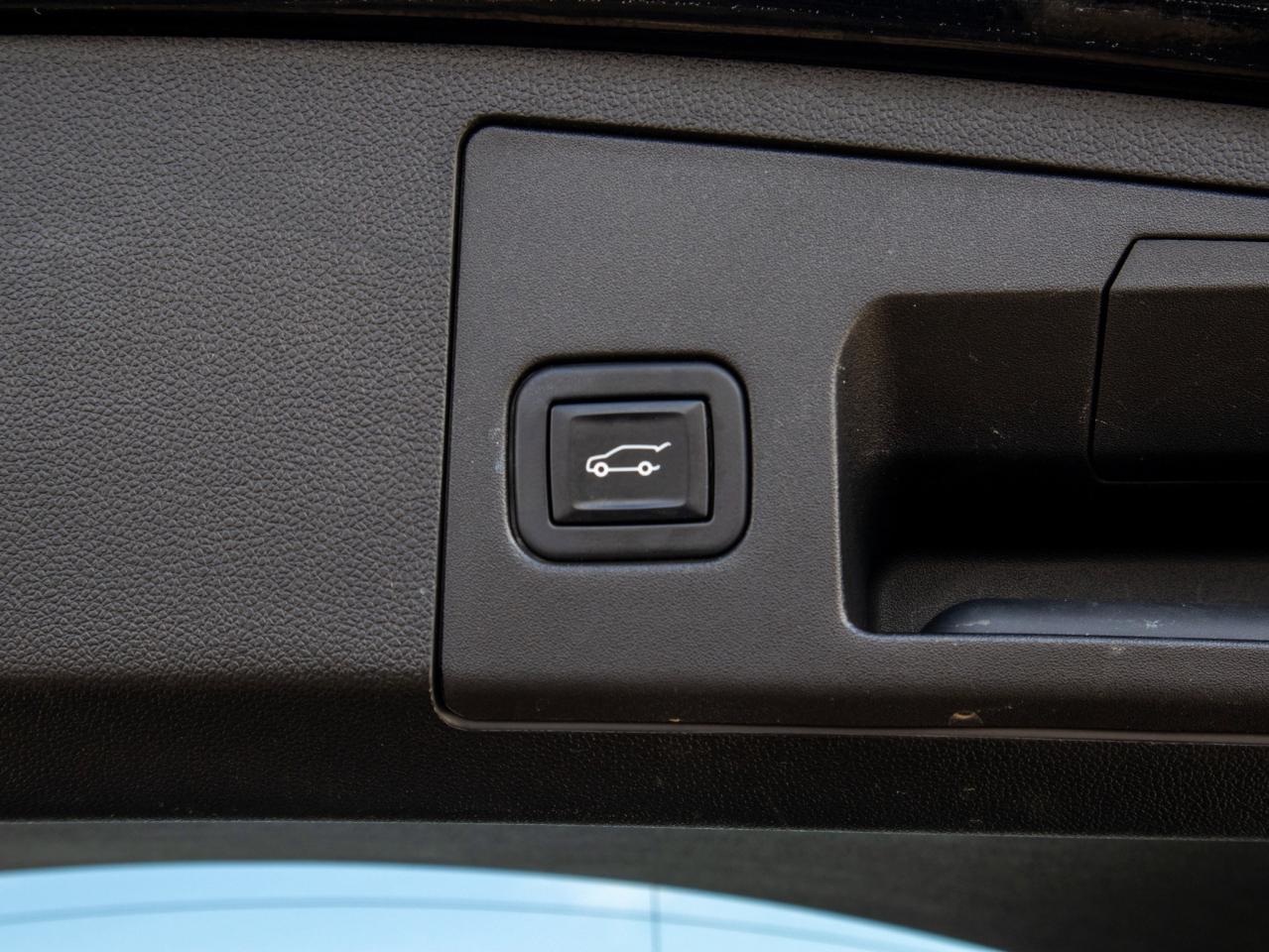 2022 Cadillac XT4 AWD Sport- AWD   Premium Sport Interior Photo