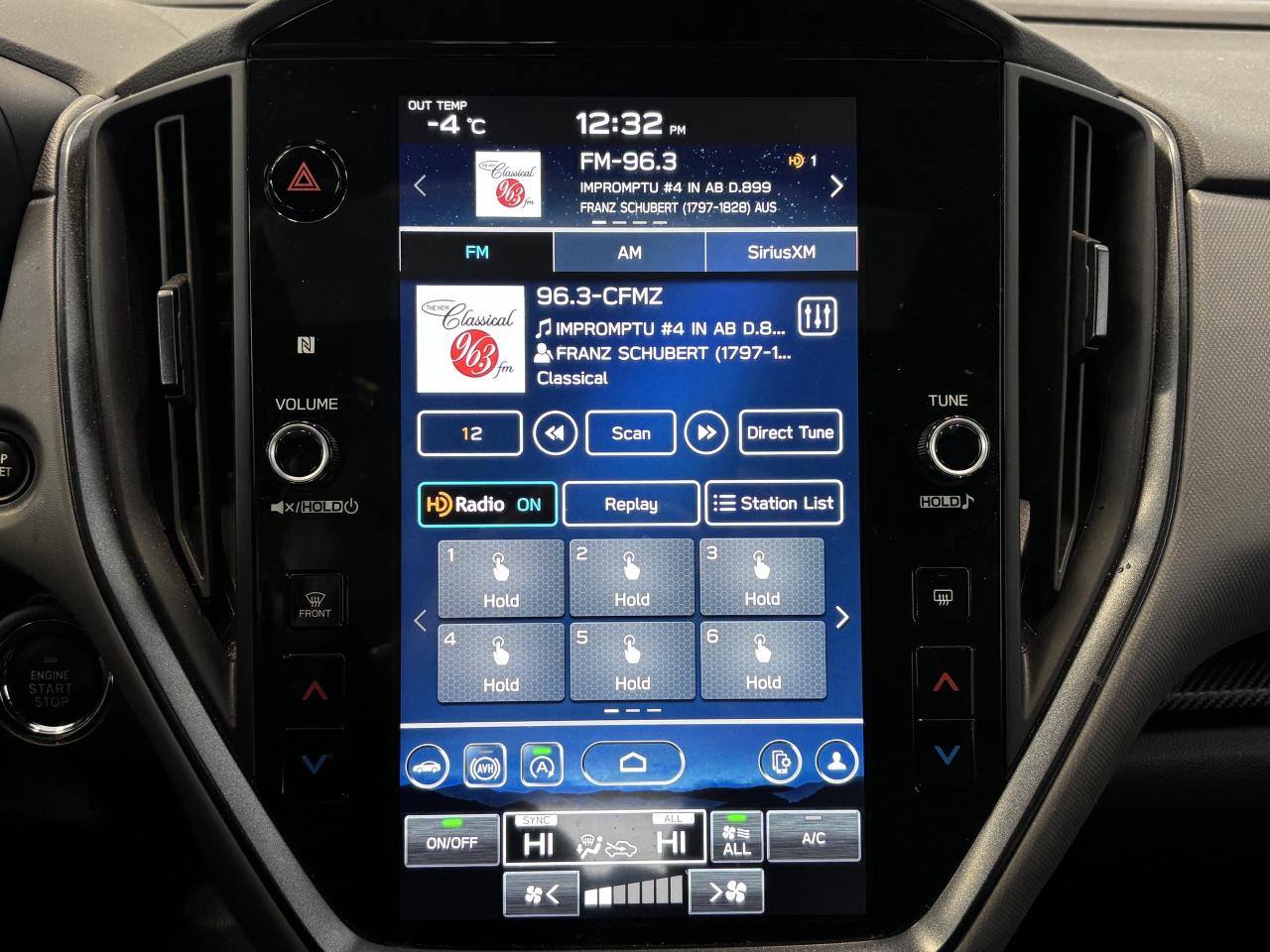 2024 Subaru Crosstrek ONYX   1 OWNER   CLEAN CARFAX   SUNROOF   CARPLAY! Photo