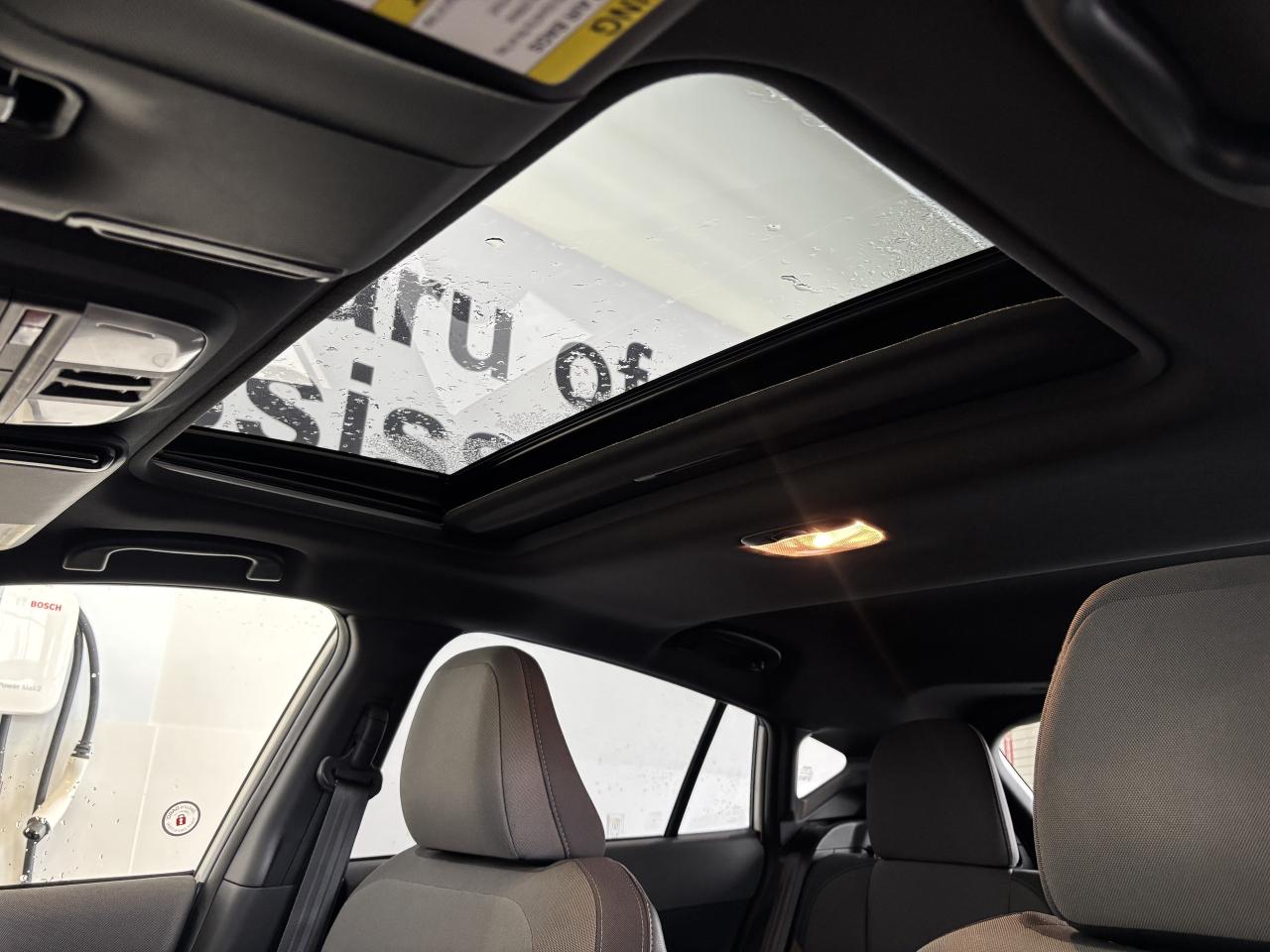 2024 Subaru Crosstrek ONYX   1 OWNER   CLEAN CARFAX   SUNROOF   CARPLAY! Photo